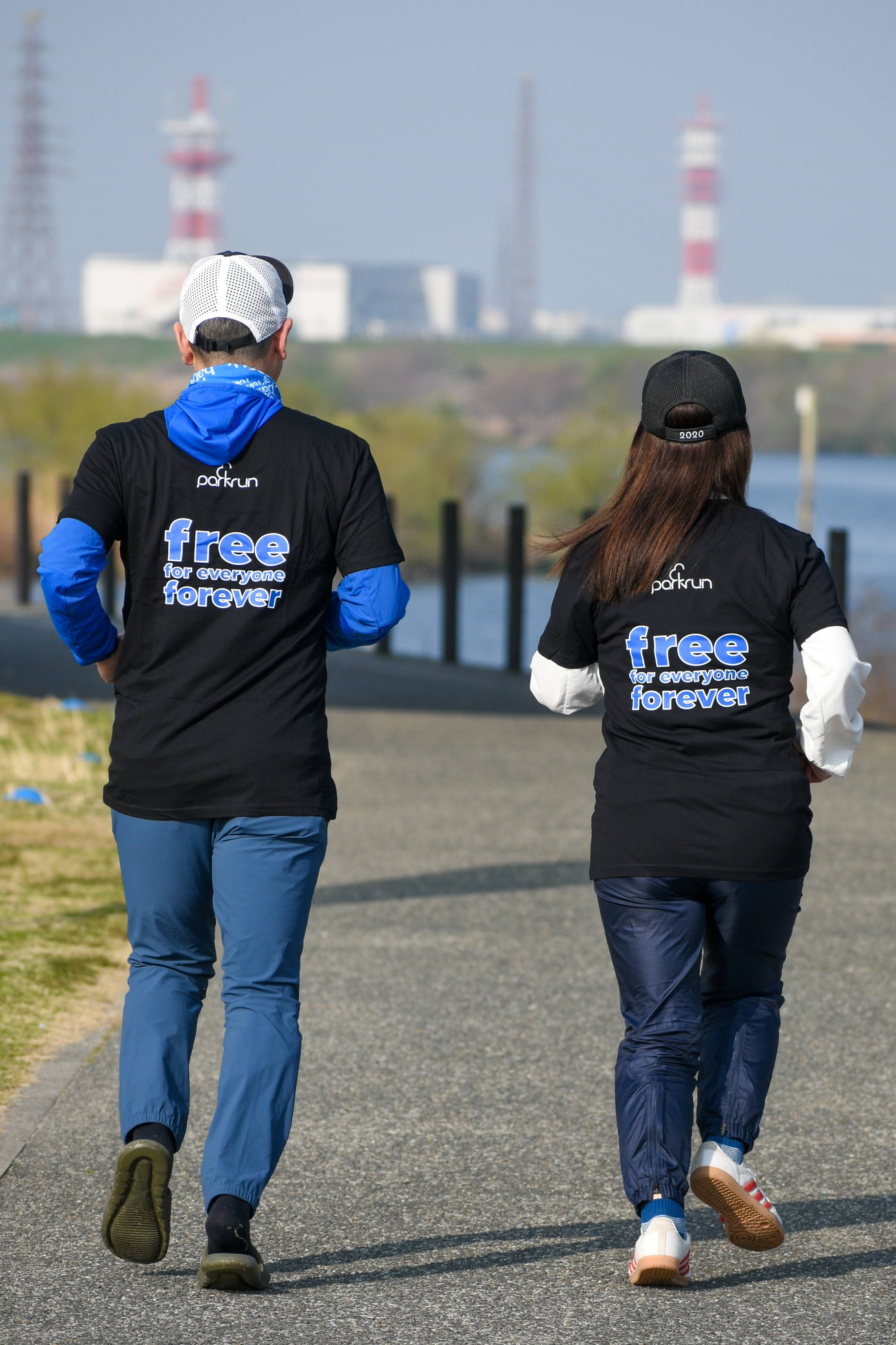parkrun VネックTシャツ - Image 5