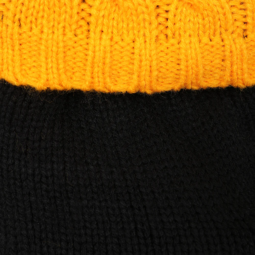 parkrun Knitted Beanie and Mitten/Glove Set - Image 7