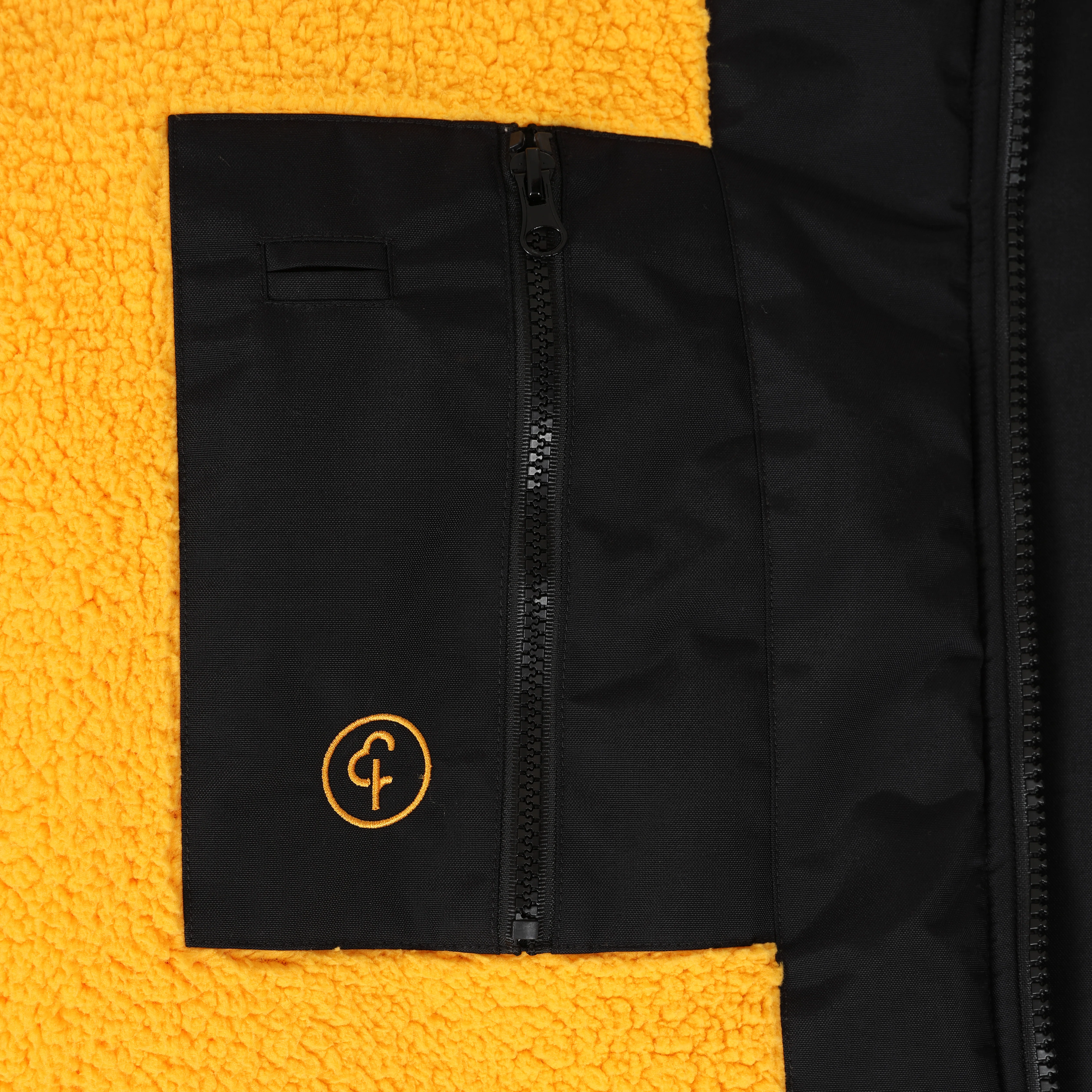 parkrun New Thermal Robe - Image 3